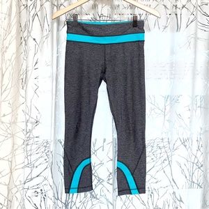 Lululemon run Heathered gray black blue stripe inspire crop leggings